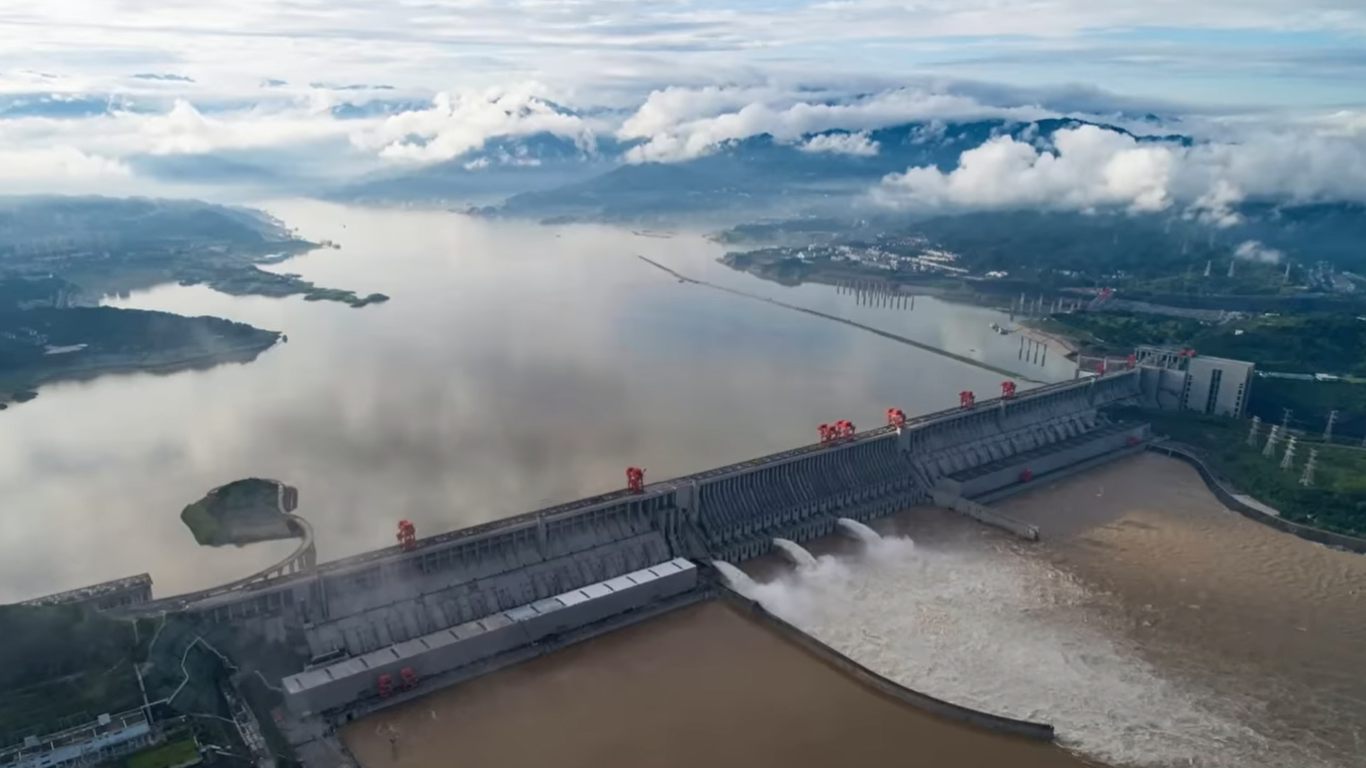 Mais concreto que a Torre Eiffel: maior hidrelétrica do planeta é capaz de influenciar na rotação da Terra;