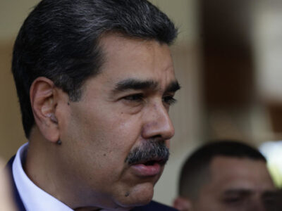 Venezuela: Maduro cerca embaixada da Argentina em Caracas