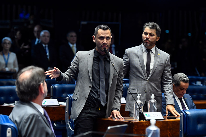 Senado aprova PEC que isenta do IPVA veículos com mais de 20 anos em todos os estados