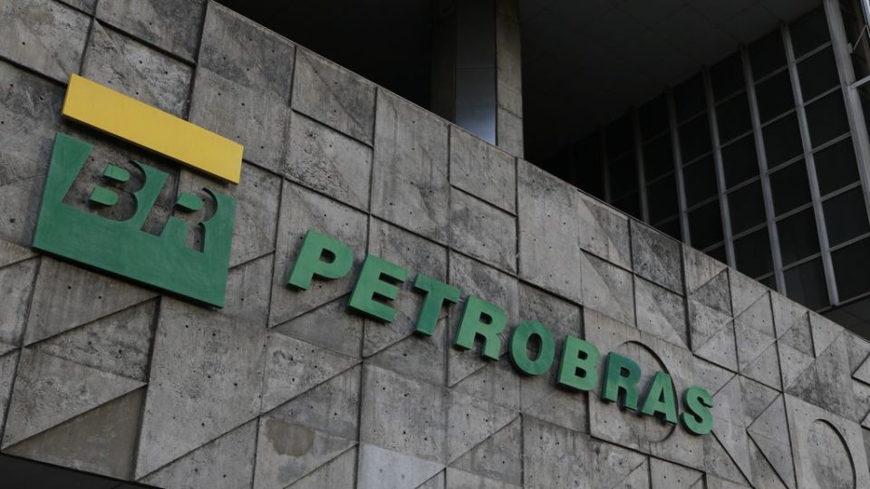 O motivo para o valor da Petrobras cair R$ 30 bi em um único dia
