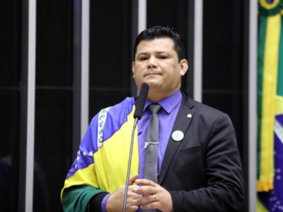 Deputado federal é intimado pela Polícia Federal para explicar por que chamou Lula de “ladrão”