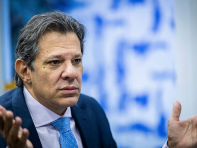 Lula vai atuar como controlador da Petrobras, diz Haddad