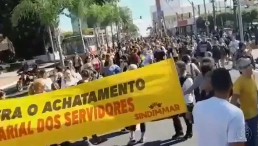 VÍDEO EDITORIAL: Reajuste da tarifa de ônibus em Marília é suspensa. Alonso pensa em subsidiar empresas. E $ para os servidores e Ipreem?