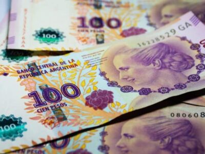 Real supera Peso argentino e é a moeda que mais se desvaloriza em abril