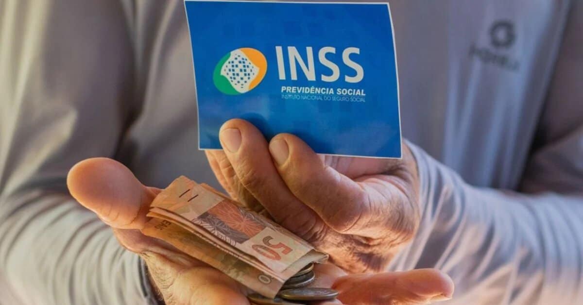INSS inicia pagamento da primeira parcela do 13º salário para aposentados e pensionistas