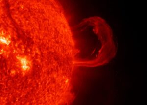 Jato de plasma causa tempestade geomagnética extrema na Terra