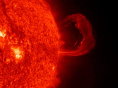 Jato de plasma causa tempestade geomagnética extrema na Terra