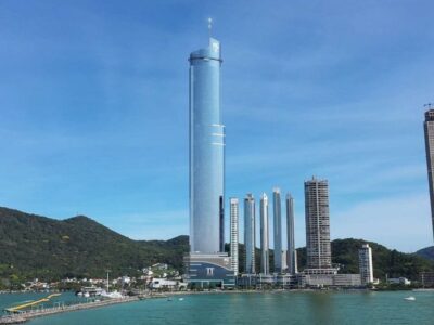 Empresário Luciano Hang e construtora anunciam prédio residencial mais alto do mundo no Brasil