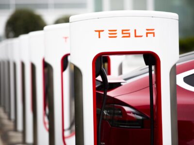 Vendas trimestrais da Tesla decepcionam e acende o alerta para o mercado de carros elétricos