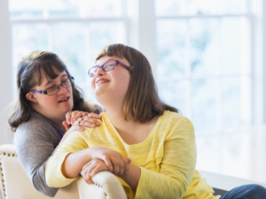 Mês das Trissomias e Dia Mundial da Síndrome de Down – Frequência de Síndrome de Down é mais elevada com o aumento da idade materna