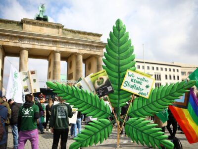 Alemanha anuncia legalização da maconha e divide opiniões