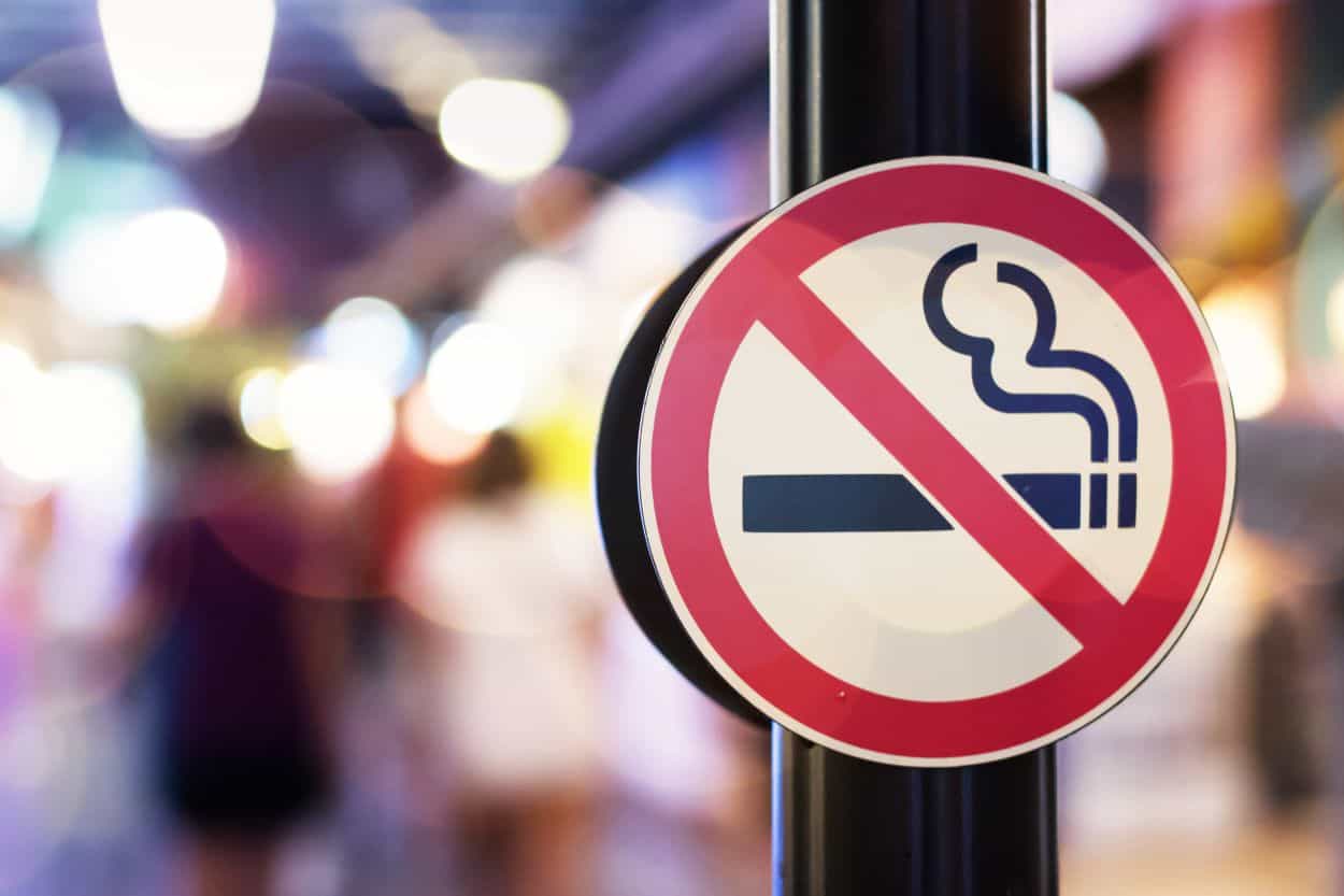 Venda de cigarro proibida para nascidos após 2009 no Reino Unido