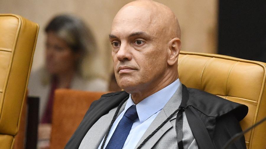 Moraes encaminha à PGR pedido da AGU sobre potenciais infrações na plataforma X