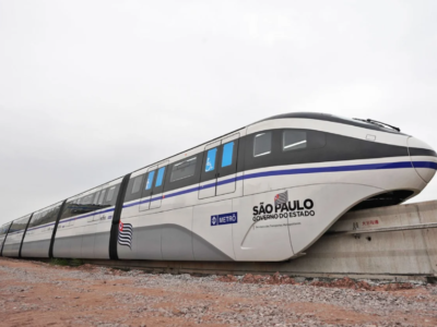 BYD entrega primeiro trem da nova linha do metrô de SP