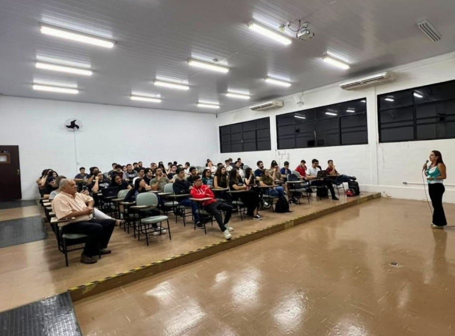 Cursos de Tecnologia da Unimar participaram de aprendizagem sobre Tratamento de Imagens no contexto da Ciência de Dados com professora da Colômbia