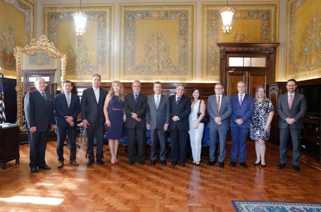 Presidente do TJSP, desembargador  Fernando Antônio Torres Garcia, recebe comitiva de Marília que formulou pedidos para mais Varas, Juízes Substitutos e Auxiliares. Confira!