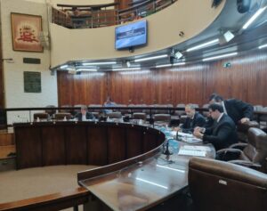 Com ausência de 3 vereadores, Câmara de Marília rejeita por 7 a 3 investigação de dívida do Ipremm em R$ 650 milhões e pedaladas fiscais do prefake Danidengue Alonso