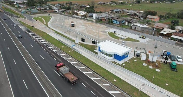 ANTT confirma multa a caminhão com doações por excesso de peso, mas diz que foi caso isolado