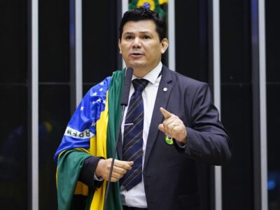 “Demoní4ca, mau-caráter e mentirosa”: deputado federal det0na a Globo durante Comissão de Segurança; VEJA VÍDEO