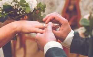 Noiva entra na Justiça e recebe indenização após filmagem de casamento não pegar o “sim”; entenda o caso