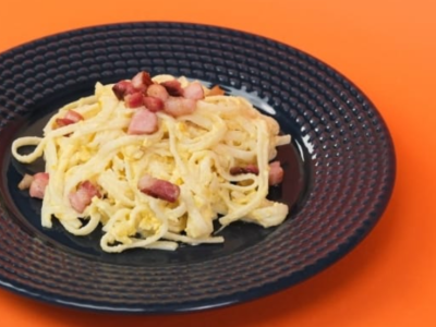 Confira deliciosa receita de macarrão com creme de milho e bacon