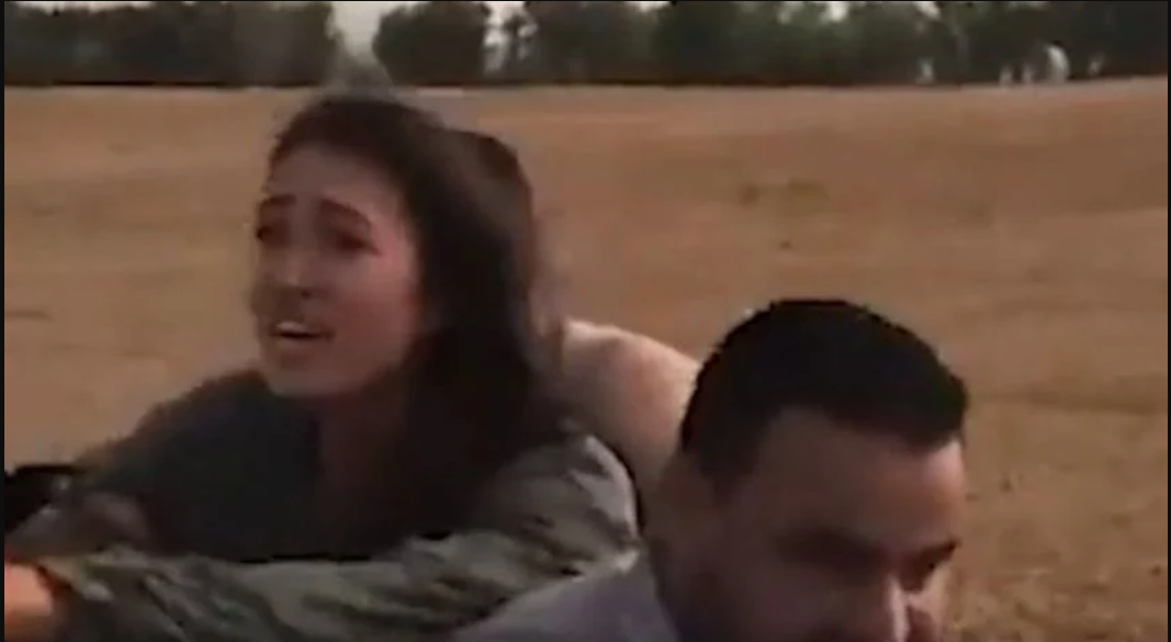Imagens fortes: vídeo mostra mulheres israelenses em cativeiro do Hamas