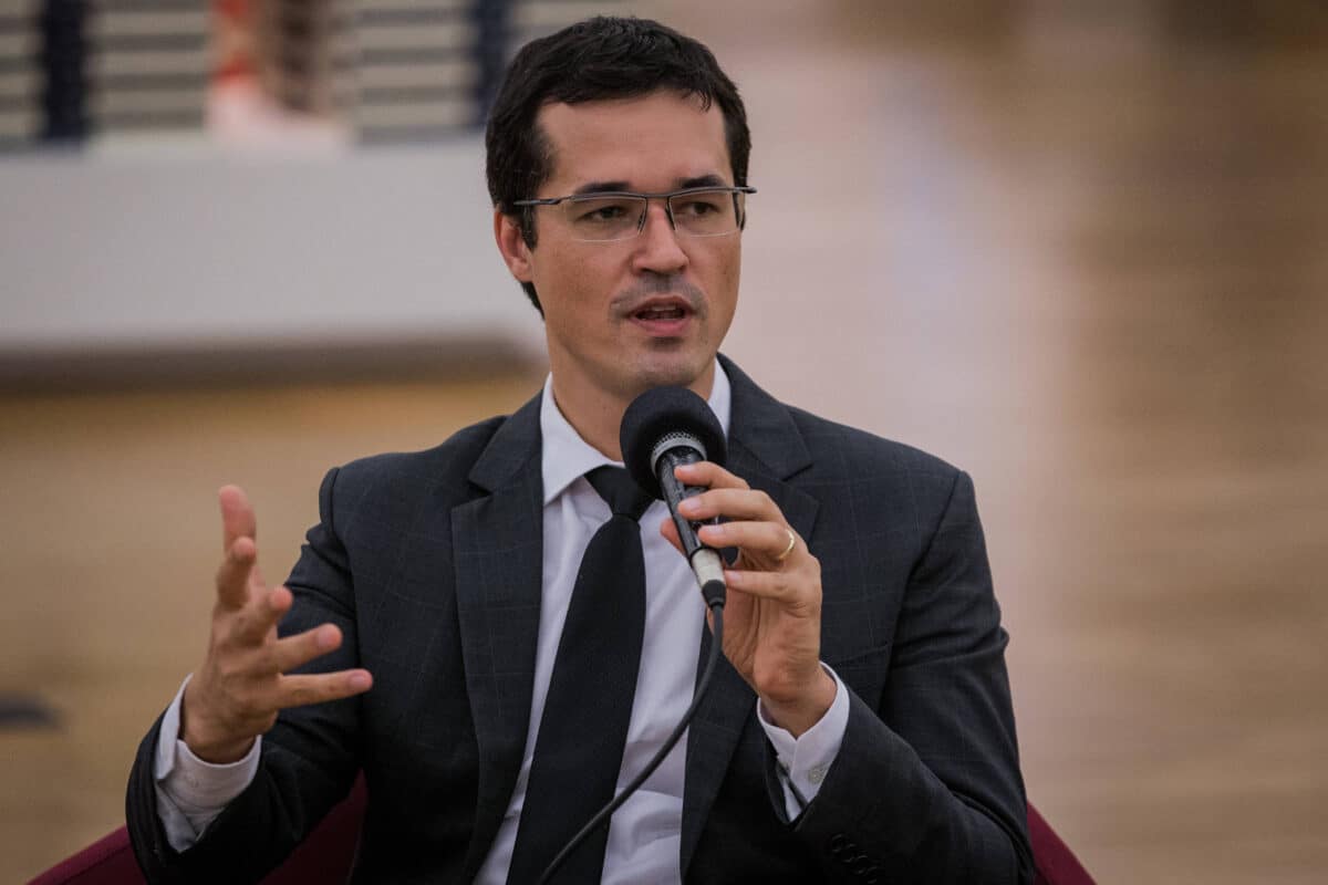 Deltan aciona PGR por Moraes ter mandado prender dois irmãos por ameaça a familiares do ministro: “Abuso de autoridade”