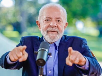 O povo que espere: Lula tomou vacina contra dengue escondido e na rede privada, antes da campanha do SUS