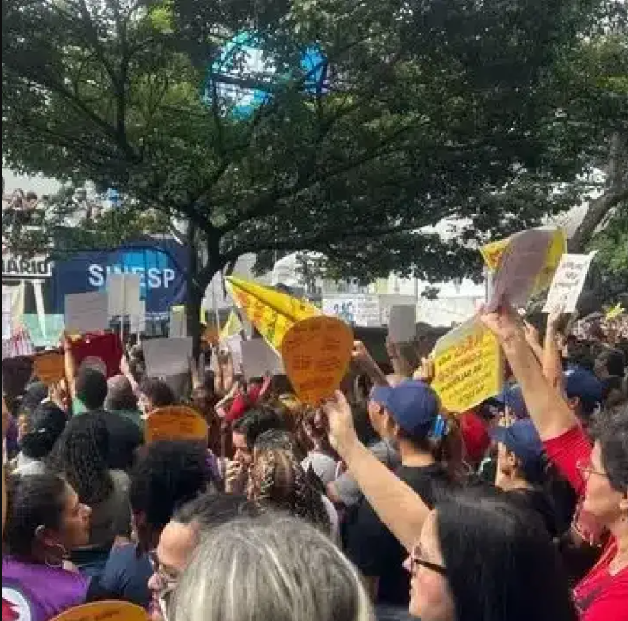 Governo não chega a acordo e greve dos professores continua