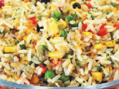 Arroz colorido temperado, uma opção deliciosa para fazer hoje, vem ver