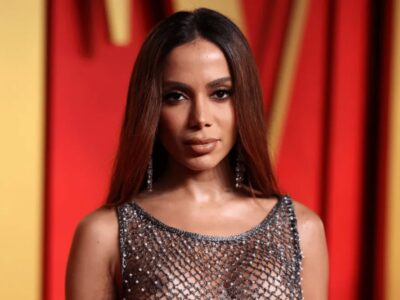 Anitta diz que foi pressionada para ser contra Bolsonaro