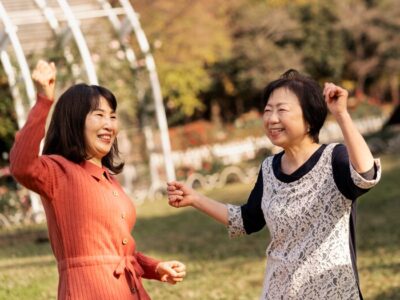 Segredo revelado: conheça o exercício de 5 minutos que os japoneses fazem para viver mais