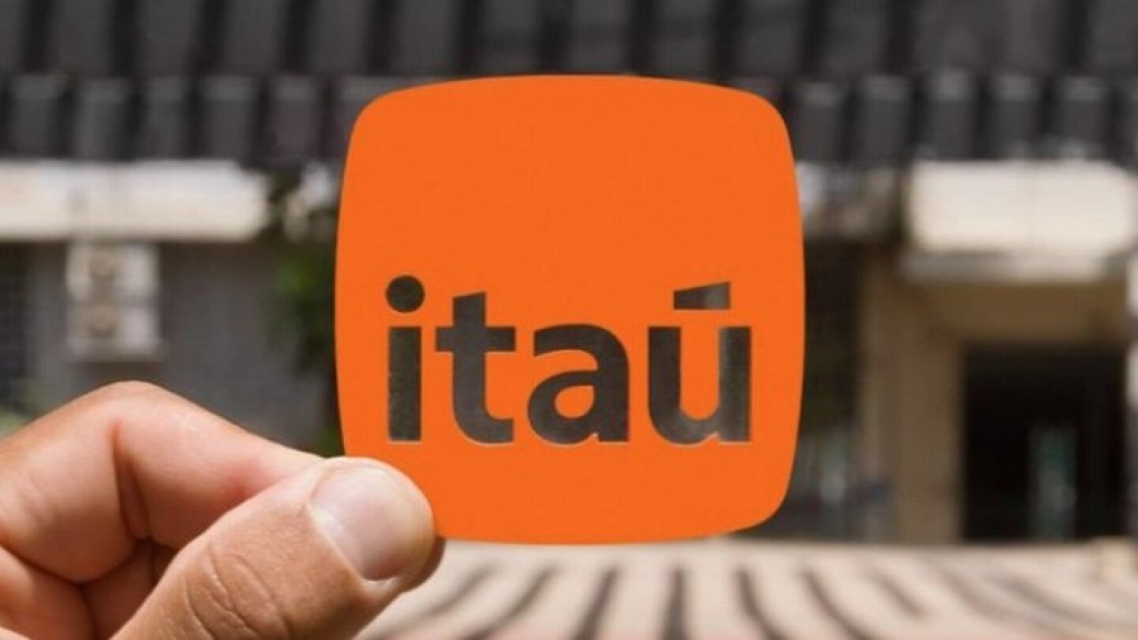 Itaú fecha 21 agências e demite milhares de trabalhadores