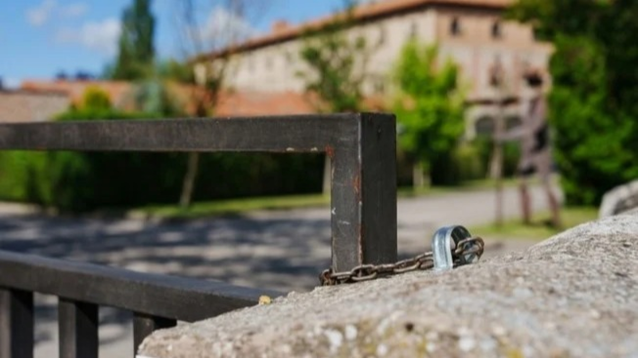Freiras espanholas em conflito com o Vaticano são excomungadas