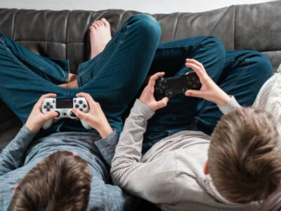 Anúncios de comida em videogames influenciam adolescentes, mostra estudo