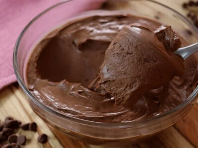 MOUSSE DE CHOCOLATE: uma sobremesa deliciosa e fácil de fazer