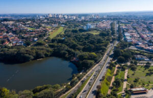 Estudo revela qual a cidade mais promissora da América Latina para se investir, fora das capitais