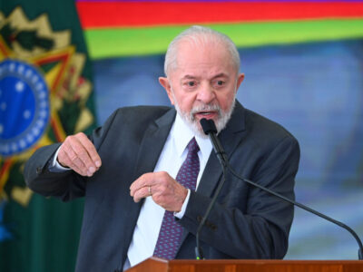 Lula diz que aumento do salário mínimo deixa brasileiro ‘mais bonitão e mais gordo’. Aumento de R$ 110,00 para 2025. E “Esbanja” custará uma fortuna para ir nas Olimpíadas