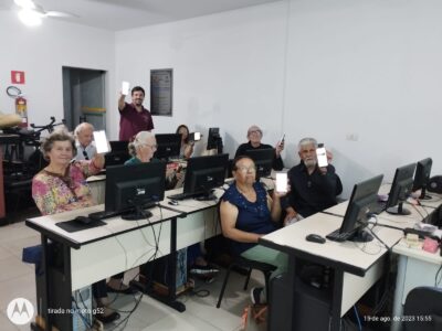Biblioteca Municipal de Marília realiza formatura da 8ª Turma Telecentro ‘3a. Idade na Era Digital’. Participe!
