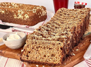 Fácil, prática e rápida. Confira essa receita de pão integral de liquidificador. Você vai se apaixonar