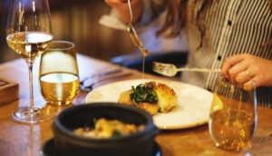 Conheça sabores autênticos e experiências culinárias no World of Wine (WOW)