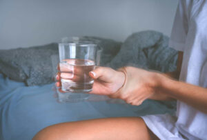 Implante cerebral usa IA para aliviar os sintomas de Parkinson