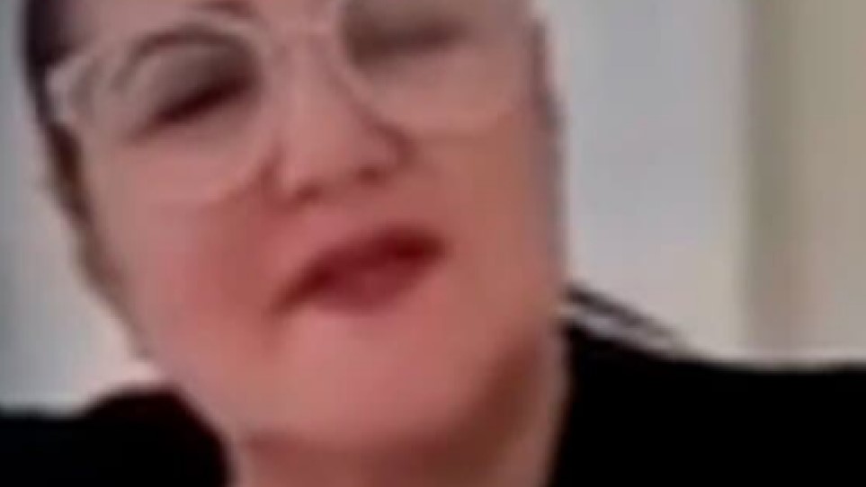 Juíza proferiu xingamentos a advogada em audiência, “Que merda de diferença faz?”. Veja vídeo