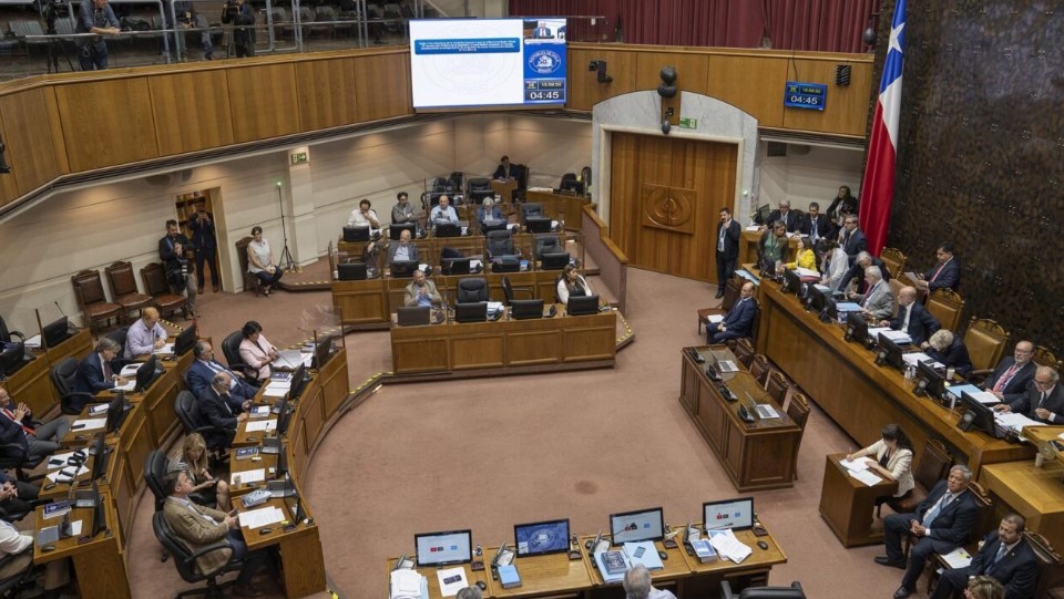 Senado chileno aprova pedido ao TPI para que emita ordem de prisão contra Nicolás Maduro