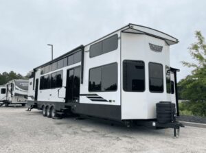 Essa ‘mansão’ sobre rodas te traria conforto em qualquer lugar do mundo