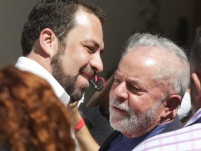 Membros do Palácio do Planalto sobre hino nacional com linguagem neutra: ‘bola fora’