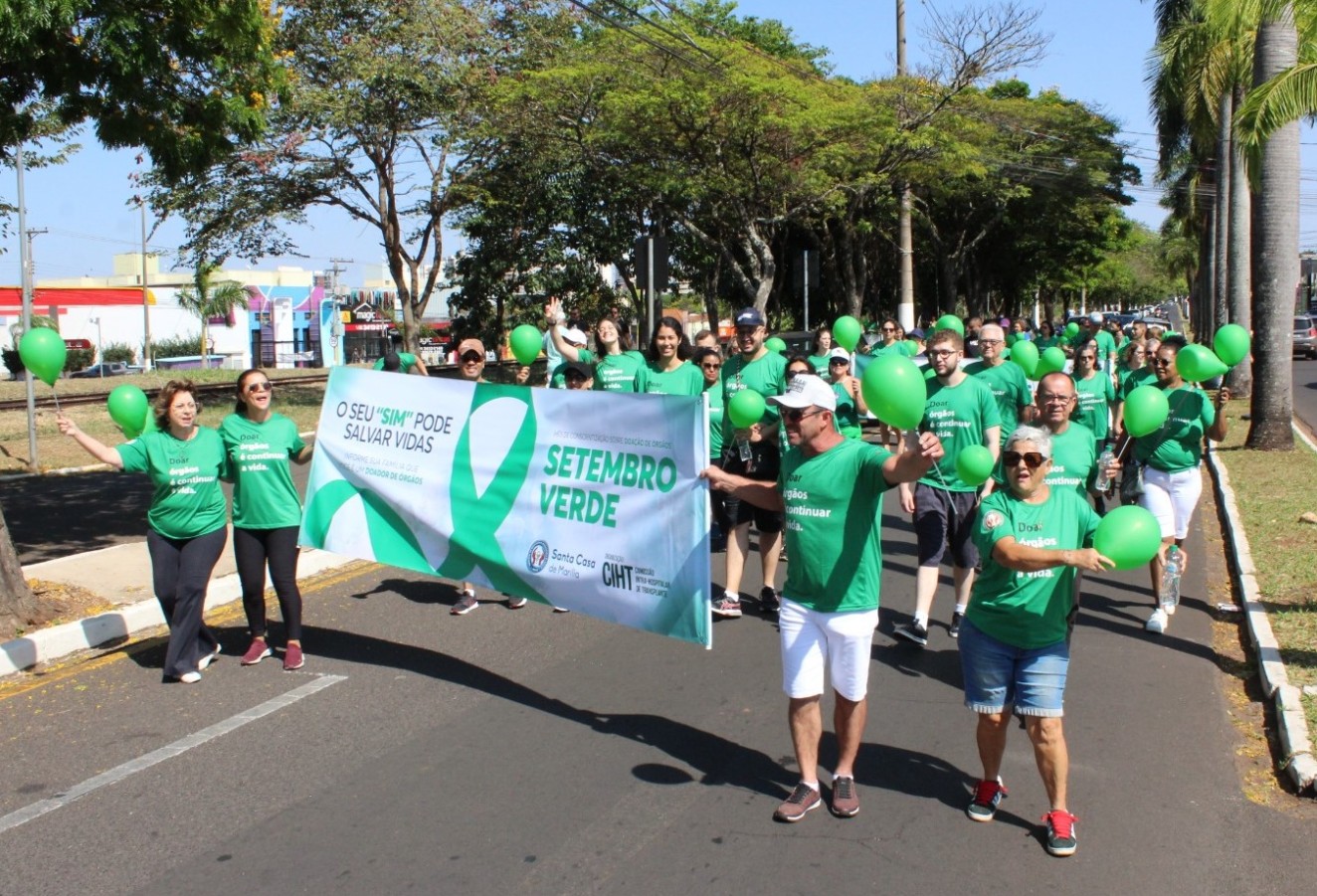 Caminhada pela Vida da Santa Casa de Marília é realizada na avenida das Esmeraldas