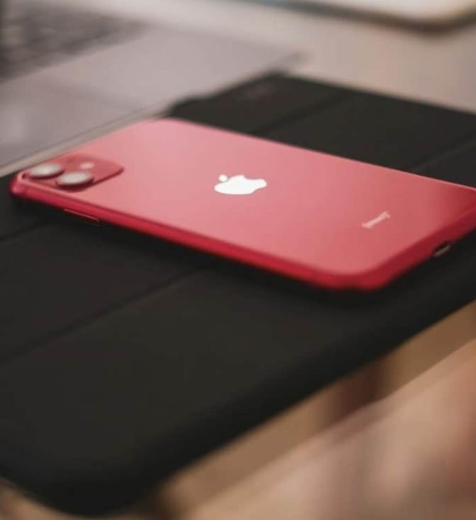 Leilão da Receita oferece iPhone 11 por R$ 300 e Palio por R$ 7 mil