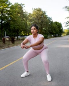 Para gordinhas e magrinhas: o importante é se sentir bem no próprio corpo e ter mais saúde. Veja o que explica médica especialista e nutróloga