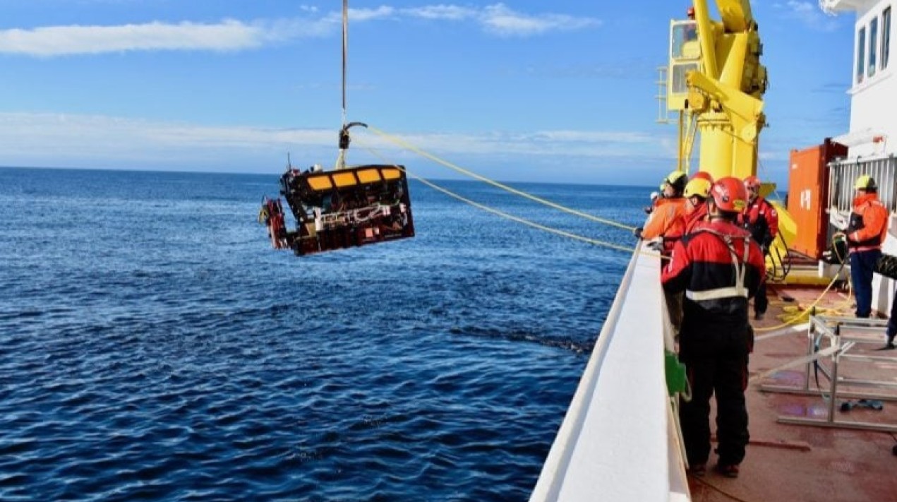 Surpresa entre cientistas: foram descobertas no fundo do Mar Ártico estruturas subaquáticas de gelo modernas e misteriosas!